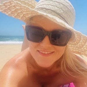 Meet your Posher, Niki